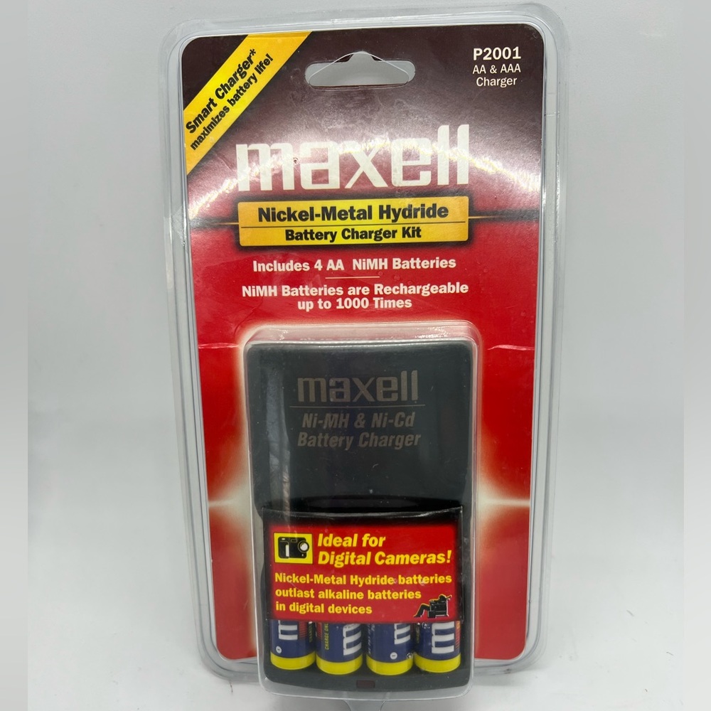 Maxell Nickel Metal Hydride NiMH Battery Charger Kit Includes 4 AA Batteries